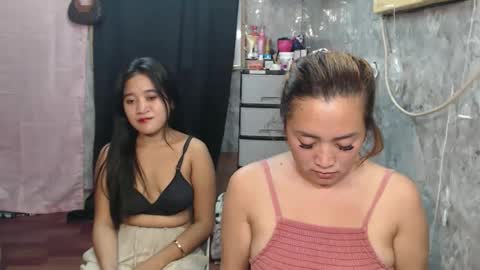 Snapshot of ursweetpinky chatting on April 2026 12:12:01 AM ursweetpinky online show from April 2026 12:12:01 AM