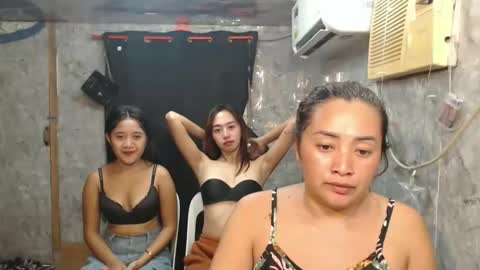Snapshot of ursweetpinky chatting on May 2026 12:17:02 AM ursweetpinky online show from May 2026 12:17:02 AM