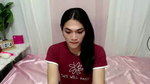 Sofia online show from December 2025 01:03:02 AM