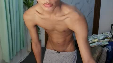 Snapshot of urtwink_jm chatting on April 2026 04:19:01 AM mark online show from April 2026 04:19:01 AM