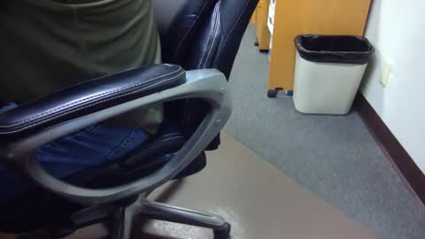 Snapshot of useemie chatting on November 2025 09:24:02 PM useemie online show from November 2025 09:24:02 PM