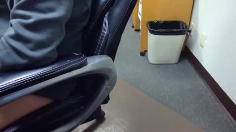 Snapshot of useemie chatting on December 2025 11:46:01 PM useemie online show from December 2025 11:46:01 PM