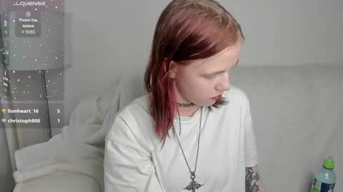 Snapshot of ustic_1 chatting on April 2026 01:52:02 PM Haven online show from April 2026 01:52:02 PM