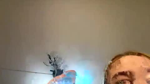 Leila online show from October 2025 04:39:01 PM