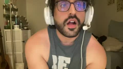 uzzykay128 online show from July 2026 07:25:01 AM