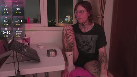 v1ctorwayne online show from May 2026 02:11:01 PM
