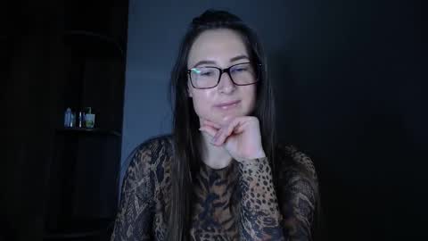 Valensiya online show from March 2026 05:08:01 PM