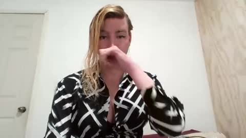 Snapshot of vagimosa chatting on October 2025 05:13:01 AM vagimosa online show from October 2025 05:13:01 AM