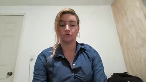 Snapshot of vagimosa chatting on October 2025 08:42:02 PM vagimosa online show from October 2025 08:42:02 PM