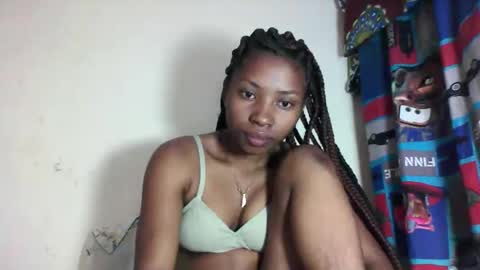 vailla02 online show from October 2025 08:10:01 PM