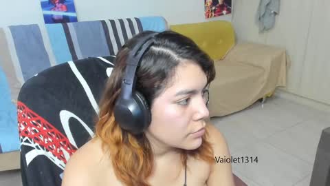 Vaiolet1314 online show from February 2025 02:40:02 AM