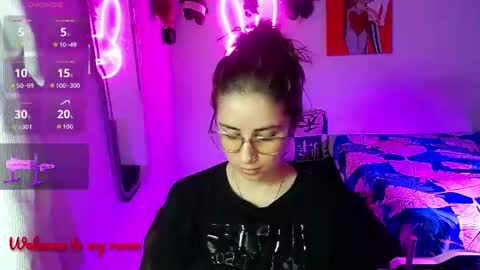 Snapshot of val_angelll chatting on June 2026 01:23:02 AM valentina online show from June 2026 01:23:02 AM