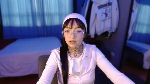 valentina online show from November 2025 09:37:02 PM