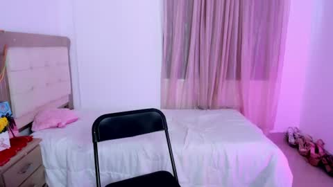 HI IM NEW online show from June 2026 03:01:02 PM