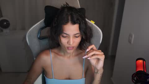 valecute01 online show from October 2025 03:36:01 AM