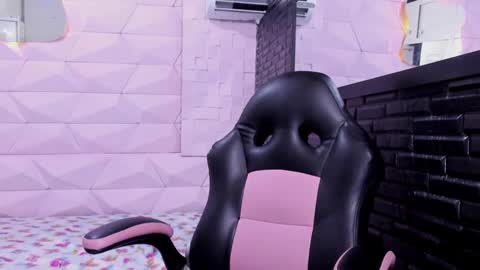 Valentina online show from February 2025 02:18:01 AM