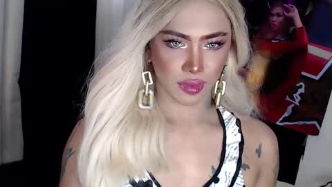 Snapshot of valentina_goddess_tsxxx chatting on December 2024 05:26:01 AM Amanda online show from December 2024 05:26:01 AM