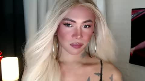 Snapshot of valentina_goddess_tsxxx chatting on January 2025 08:20:01 AM Amanda online show from January 2025 08:20:01 AM
