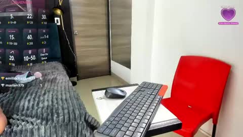 valentina_herrrera online show from April 2026 05:28:01 PM