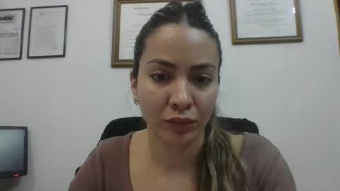 valentinaseleni24 online show from October 2025 07:05:01 PM