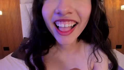 Snapshot of valentine_cutemml chatting on May 2026 01:17:02 PM Valentine online show from May 2026 01:17:02 PM