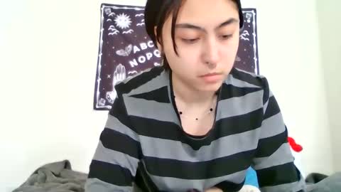 Snapshot of valentineyittk chatting on December 2024 08:17:02 PM ValentineKitty online show from December 2024 08:17:02 PM