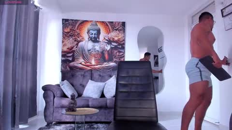 Snapshot of valentino_dossantos chatting on January 2025 07:39:02 PM online show from January 2025 07:39:02 PM