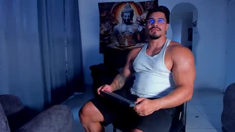 Snapshot of valentino_dossantos chatting on September 2025 10:10:01 PM online show from September 2025 10:10:01 PM