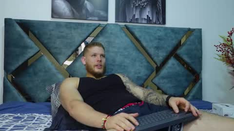 Valentino Ferrari online show from October 2025 02:00:01 AM