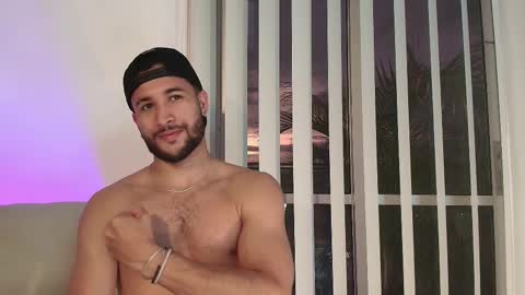 Valentino online show from February 2025 11:30:02 PM