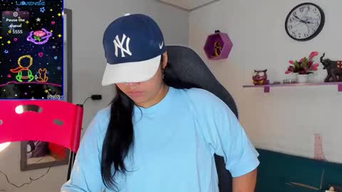 valeri_harpers4 online show from October 2025 06:30:02 PM