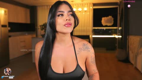 valeria_orozco online show from December 2024 11:23:02 PM