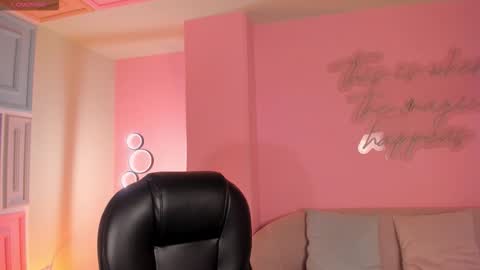 Valeria online show from October 2025 12:11:01 AM