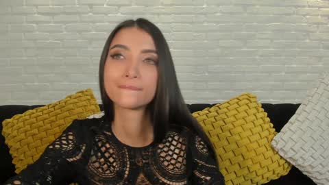 Snapshot of valeriavelvet chatting on January 2025 06:06:01 PM Vale online show from January 2025 06:06:01 PM