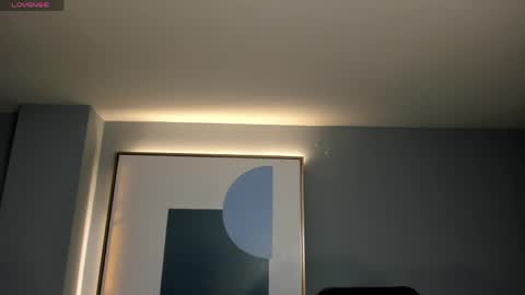 Snapshot of valeriavelvet chatting on May 2026 12:02:01 PM Vale online show from May 2026 12:02:01 PM