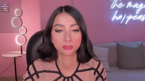 Snapshot of valeriavelvet chatting on June 2026 02:33:01 PM Vale online show from June 2026 02:33:01 PM