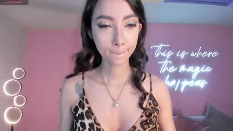 Snapshot of valeriavelvet chatting on June 2026 11:55:01 AM Vale online show from June 2026 11:55:01 AM
