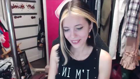 Snapshot of valeriaxkiss chatting on January 2025 04:55:02 PM ValeriaXKiss online show from January 2025 04:55:02 PM