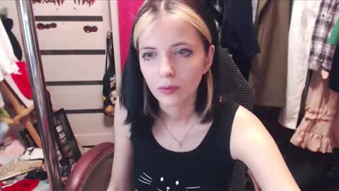 Snapshot of valeriaxkiss chatting on March 2025 06:23:01 PM ValeriaXKiss online show from March 2025 06:23:01 PM