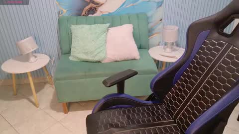 Snapshot of valerie20_ chatting on May 2026 05:35:01 AM Valerie online show from May 2026 05:35:01 AM