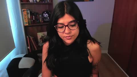Snapshot of valerie__sky chatting on July 2026 01:15:01 PM Val online show from July 2026 01:15:01 PM