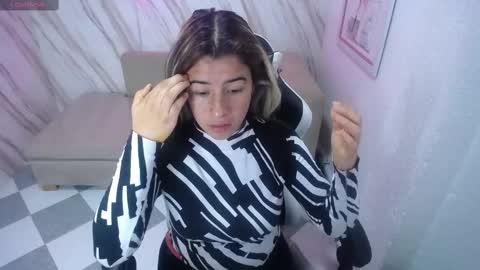 valerie_b online show from February 2025 03:08:01 AM