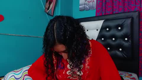 Snapshot of valerie_mase chatting on September 2025 06:30:02 PM vale online show from September 2025 06:30:02 PM