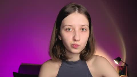 Kristi moony online show from April 2026 09:15:01 PM