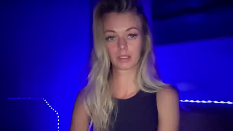 Valerie  online show from September 2025 05:46:02 PM