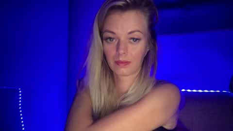 Valerie  online show from September 2025 05:58:01 PM