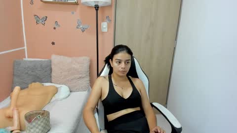 Juli C online show from January 2025 08:58:02 PM