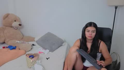 Juli C online show from September 2025 12:44:02 AM