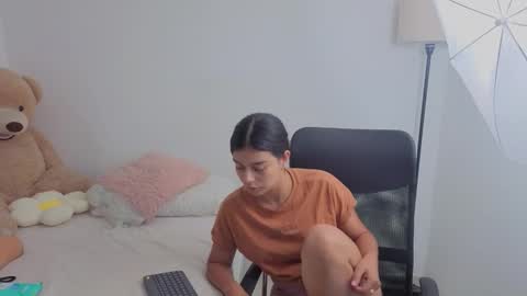 Juli C online show from October 2025 12:54:01 AM