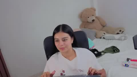 Juli C online show from April 2026 01:34:02 AM